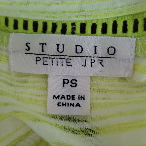 Studio Petite Split Back Loose High Neckline Tank Size Petite Small Yellow - Picture 8 of 10